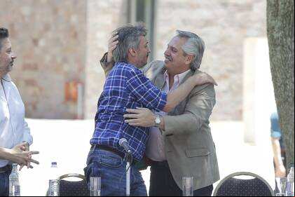 acto del presidente alberto fernandez y maximo Kirchner en san Vicente Presentación de nuevas autoridades partidarias
