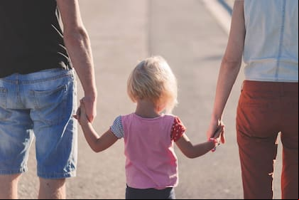 Actualmente, cerca de 48 millones de adultos acceden a esta ayuda económica, destinada a cubrir las necesidades básicas de sus hijos (Archivo)