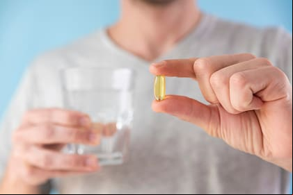 Adultos mayores procesan distinto los suplementos por cambios relacionados con la edad