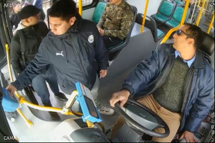Agresión en un colectivo de la línea 28.