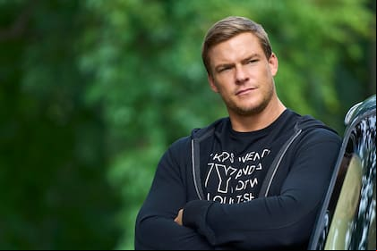 Alan Ritchson es Jack Reacher en la nueva serie de Amazon
