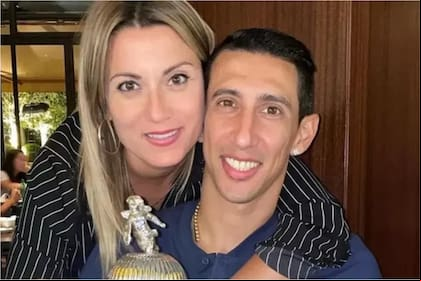 Ángel Di María y Jorgelina Cardoso contaron en la serie del futbolista el momento donde intentaron seducir al rosarino en España