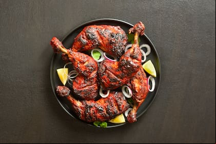 Aunque físicamente es similar al pollo, la carne de gallina presenta diferencias