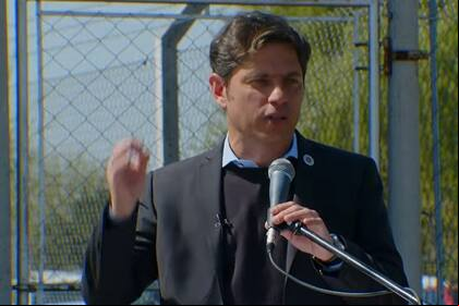 Axel Kicillof durante la inauguración de la red de gas natural en Pergamino
