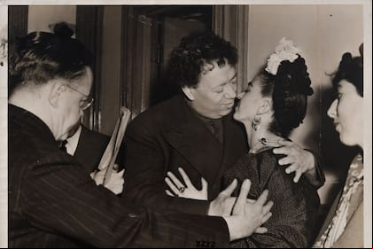 Beso con Frida, una imagen icónica de Diego Rivera