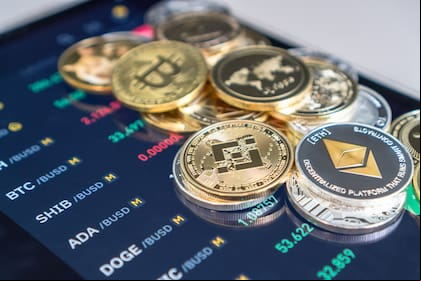 Bitcoin cae un 7,6% y ethereum se desploma alrededor de un 17,2%