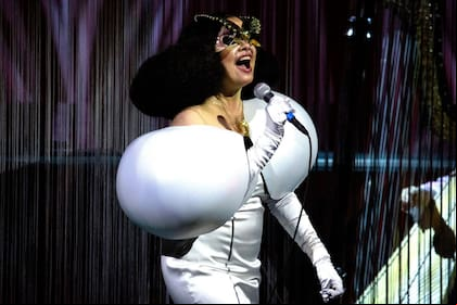 Björk en su última presentación de Cornucopia en The Shed