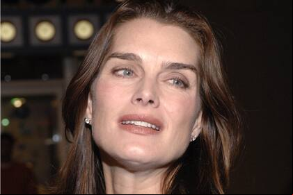Brooke Shields abrió su corazón y recordó momentos clave de su vida, en donde no se sentía libre y cómoda con su cuerpo