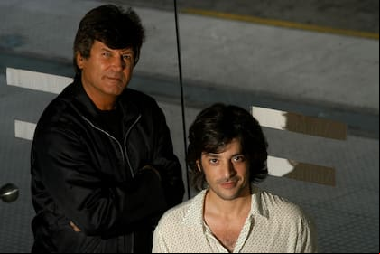 Carlos Calvo y Pablo Rago cuando hicieron Extraña Pareja en teatro