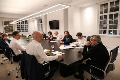 Casi dos millones de personas que realizaron una declaración jurada para poder circular por el área metropolitana deberán volver a realizar el trámite