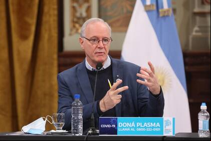 Coronavirus en la Argentina: el ministro Daniel Gollán celebró un "descenso bastante marcado" de la velocidad de contagios