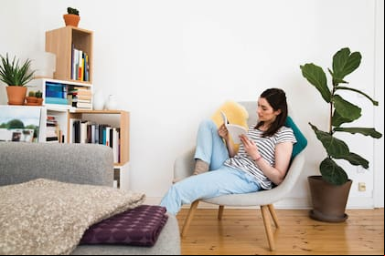 Crear la atmósfera adecuada para la lectura colabora con esa conexión entre una y el libro.