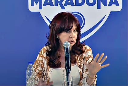 Cristina Kirchner durante la inauguración del polideportivo Diego Armando Maradona en Avellaneda.