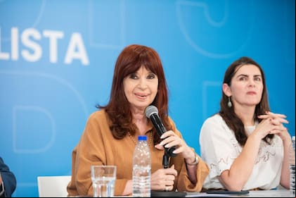 Cristina Kirchner y Mariel Fernández, una de las vicepresidentas del PJ