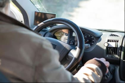 Debido a la alta demanda de transportistas, los conductores con CDL en Colorado pueden ganar entre US$50.000 y US$80.000 al año