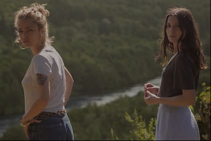 Distancia de rescate: maternidad, miedos y el espanto de lo posible en la película que llega a Netflix