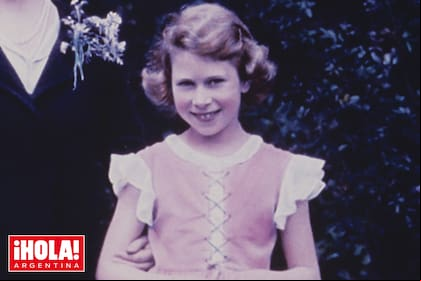 Durante la subasta se rematarán seis vestidos que usó la reina entre 1920 y 1930.