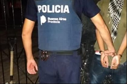 El adolescente de 14 años quedó en libertad en cuestión de horas y, dos días después, regresó para amedrentar a la familia