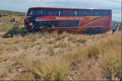 El colectivo de larga distancia había salido de la provincia de Tucumán y se dirigía hacia la ciudad de Allen, en Río Nero