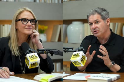 El Dr. Ethan Kross comparte herramientas respaldadas por la ciencia que ayudarán a las personas a detener el diálogo interno negativo (Foto: Captura YouTube @melrobbins)