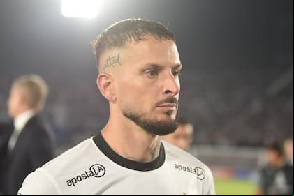 El gesto sombrío de Benedetto tras un partido de Olimpia.