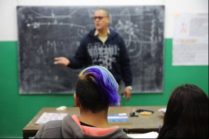 El Gobierno decidió remover contenidos relacionados con la Educación Sexual Integral por no considerarlos "adecuados".