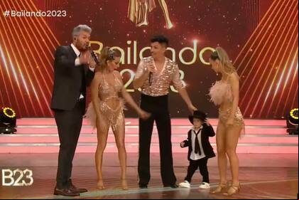 El hijo de Noelia Marzol cautivó en la pista del Bailando (Captura video)