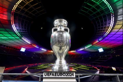 El logo de la Euro 2024 fue presentado en el estadio olímpico de Berlín con un magnífico show de luces