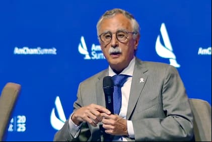 El ministro de salud, Mario Lugones, en Amcham