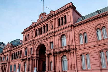 El mítico balcón de la Casa Rosada tuvo su origen en una disputa de poder durante el gobierno de Sarmiento.
