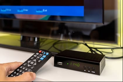 El número de clientes de TV paga en el país se reduce, al tiempo que reemplazan la programación tradicional por plataformas de streaming; la TV satelital es la más afectada, ya que la TV por cable y el a internet cableado suelen ofrecerse en combo