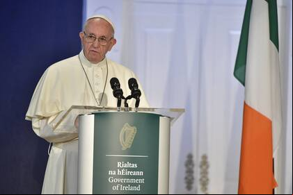 El Papa Francisco visitó Irlanda y habló de la situación de los curas pederastas