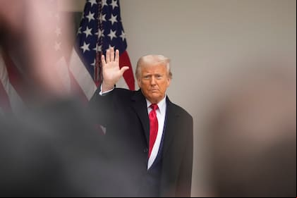 El presidente Donald Trump tras anunciar nuevos aranceles en la Casa Blanca en Washington