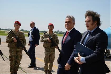 El Presidente Javier Milei arribó a la ciudad de Córdoba en donde participó del 47° Aniversario de la Fundación Mediterranea. Fue recibido por el Gobernador, Martín Llaryora