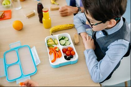El programa se pone en marcha durante el verano para garantizar la buena alimentación de los menores en la temporada vacacional