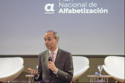 El Secretario de Educación, Carlos Torrendell, tendrá el lunes un primer encuentro con los gremios por el conflicto salarial que pone en duda el inicio de las clases en al menos 13 distritos