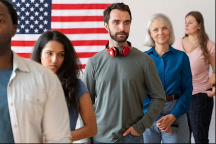 El Uscis recomienda iniciar el proceso al menos seis meses antes del vencimiento del Documento de Autorización de Empleo (EAD, por sus siglas en inglés)