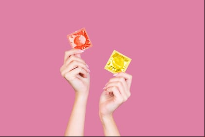 El uso de preservativo es la principal manera de prevenir cualquier tipo de enfermedad de transmisión sexual. Foto: Canva