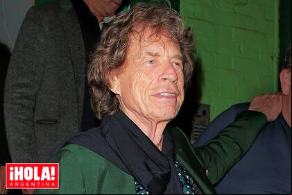 Espléndido a los 80, Mick organizó una multitudinaria fiesta en un pub de Chelsea de la que salió bailando.