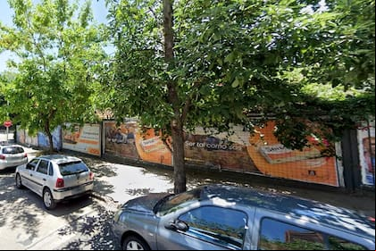 Grecia 4835, uno de los dos inmuebles que serán convertidos en espacio verde