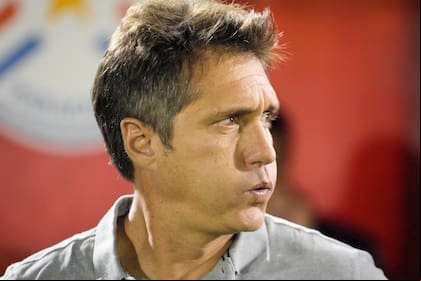 Guillermo Barros Schelotto no pudo sostenerse como DT de Paraguay y fue despedido