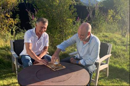 Horacio Rodriguéz Larreta y Mauricio Macri en el country Cumelén de Villa La Angostura.
31enero2023