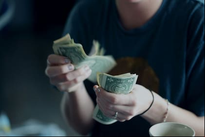 Incrementa el salario mínimo en 10 ciudad y un condado de California