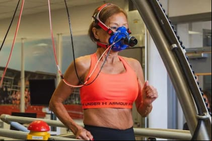 Jeannie Rice, la maratonista que es investigada por su rendimiento excepcional a los 77 años