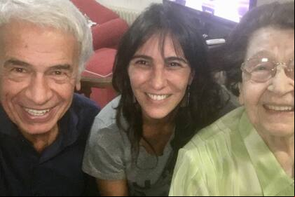 José Manuel de la Sota, su hija Natalia y su madre, Adela María Moriconi, que falleció esta mañana