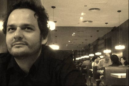 Juan Cárdenas es también crítico de arte y traductor.