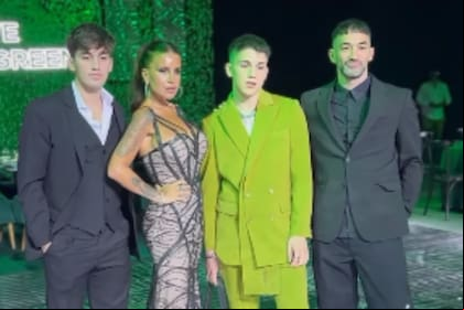 Juan Otero sorprendió a sus invitados con una espectacular coreografía con canciones de Beyonce y Lady Gaga (Foto: Captura de video / Instagram @juanoterook)
