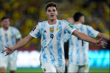 Julián Álvarez anotó el primer tanto de la Selección Argentina ante Ecuador, a los 23 minutos del primer tiempo.