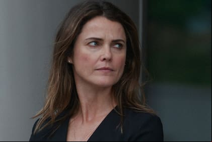 Keri Russell como la embajadora Kate Wyler en La diplomática