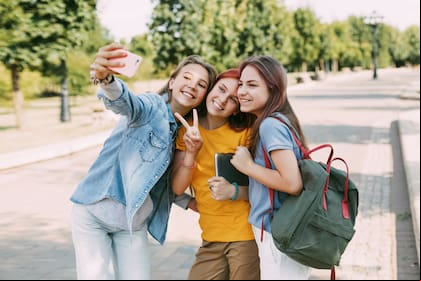 La amistad es un factor importante en el bienestar, reconocen los psicólogos